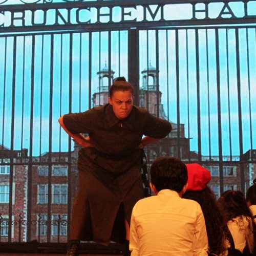 2º Ano A apresenta “Matilda: Tudo é Possível” na Feira Cultural NS na Broadway 2025